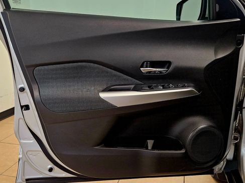 Used 2018 Nissan Kicks SV w/ Exterior Package image 7