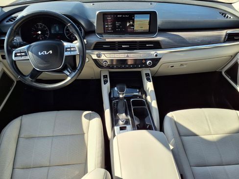 Used 2022 Kia Telluride EX w/ EX Premium Package FWD image 4