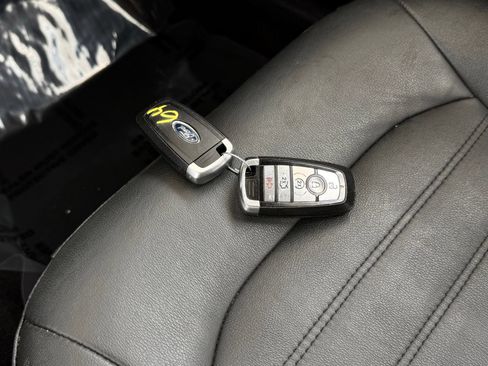 Used 2018 Ford Fusion SE w/ Equipment Group 602A FWD image 33