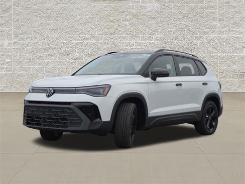 New 2026 Volkswagen Taos SE AWD/4WD image 3