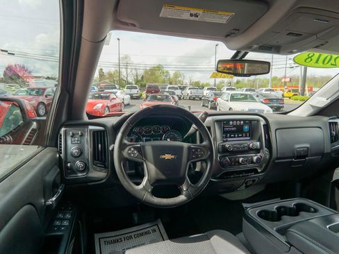 Used 2018 Chevrolet Silverado 1500 LT w/ LT Fleet Convenience Package AWD/4WD image 12