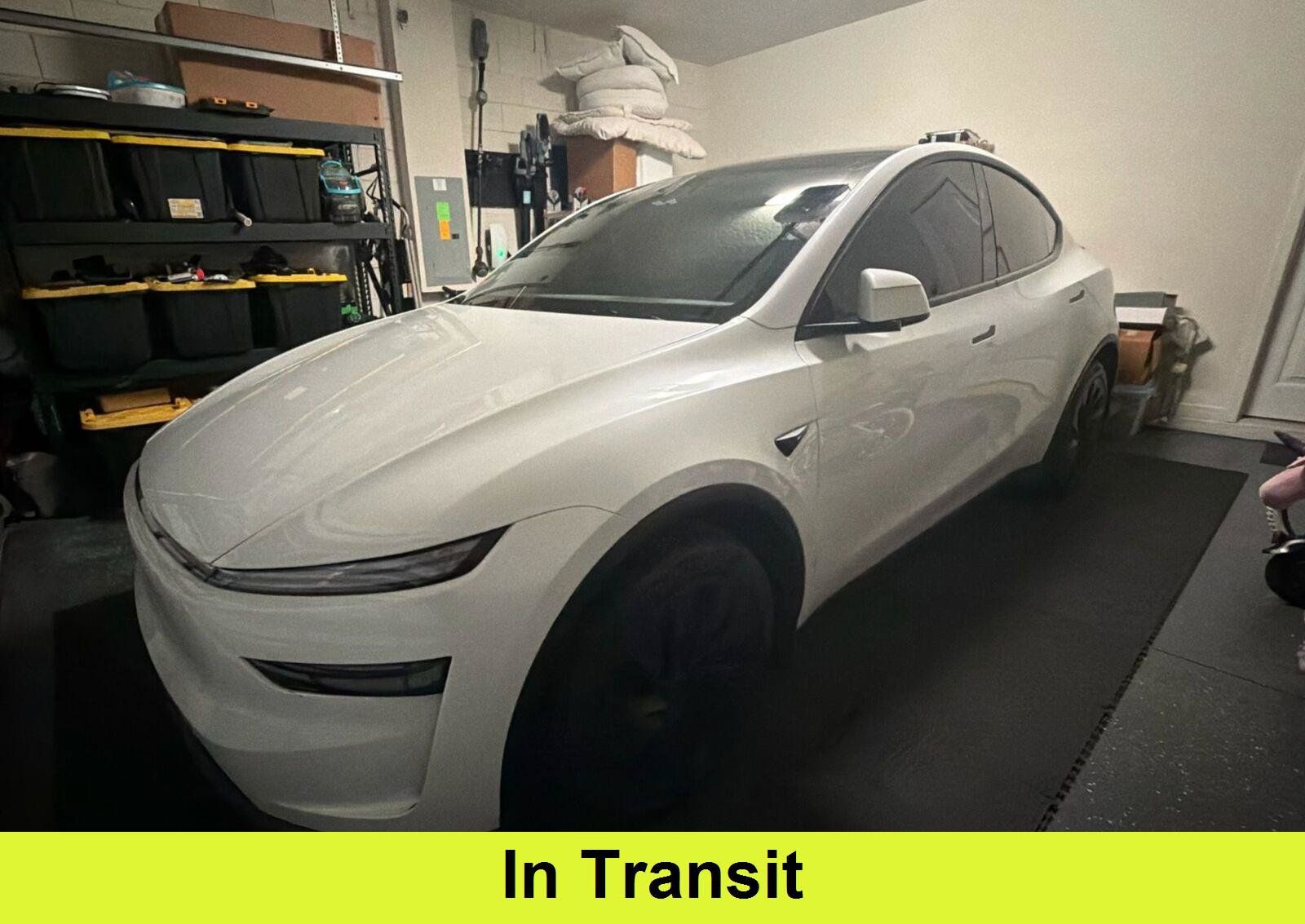 Used 2026 Tesla Model Y Long Range AWD/4WD image 1