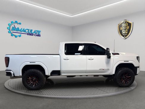 Used 2025 GMC Sierra 3500 AT4 w/ Technology Package AWD/4WD image 6