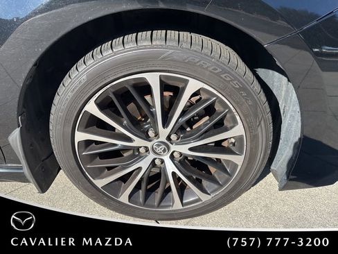 Used 2019 Toyota Camry SE w/ Protection Package (Q2) FWD image 22