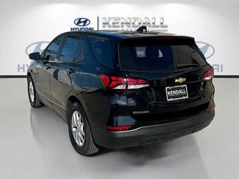 Used 2024 Chevrolet Equinox LS image 4