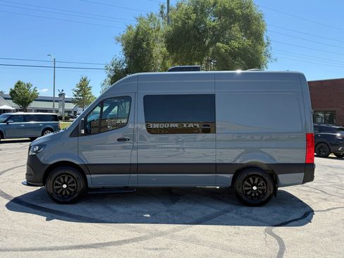 Used 2020 Mercedes-Benz Sprinter 2500 w/ Comfort Plus Package image 6