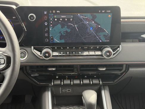 Used 2025 Chevrolet Colorado Z71 w/ Z71 Convenience Package 2 image 29