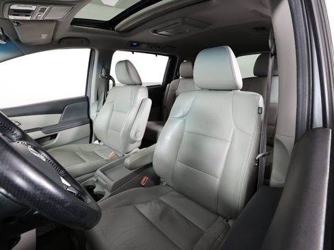 Used 2011 Honda Odyssey EX-L image 11