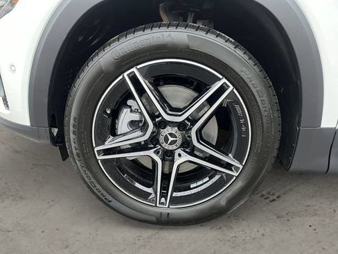 Used 2026 Mercedes-Benz GLB 250 4MATIC image 14