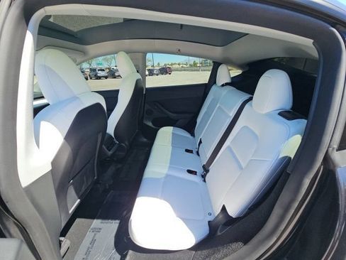 Used 2024 Tesla Model Y Long Range RWD image 9