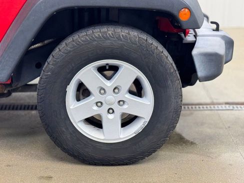 Used 2017 Jeep Wrangler Unlimited Sport w/ Quick Order Package 24S AWD/4WD image 4