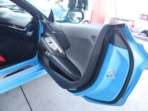 Used 2021 Chevrolet Corvette Stingray Coupe w/ 1LT RWD image 36
