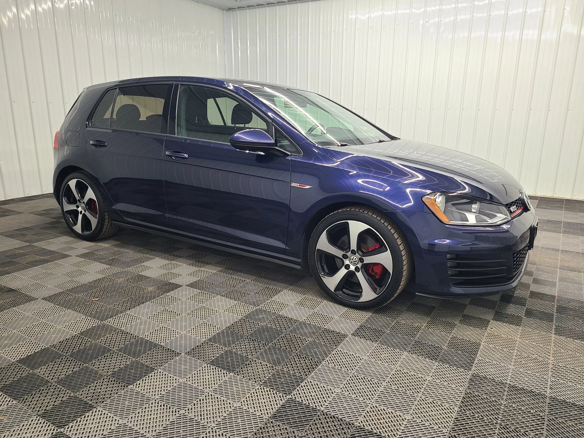 Used 2017 Volkswagen GTI S FWD image 1