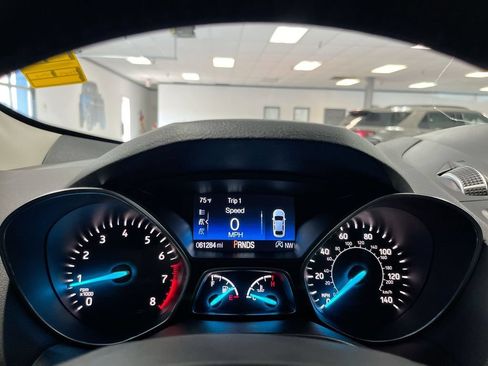 Used 2019 Ford Escape SEL AWD/4WD image 17