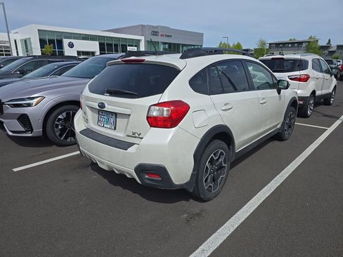 Used 2015 Subaru Crosstrek 2.0i Limited AWD/4WD image 3