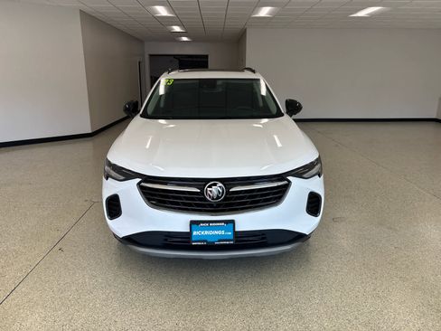 Used 2023 Buick Envision Essence w/ Technology Package I image 3