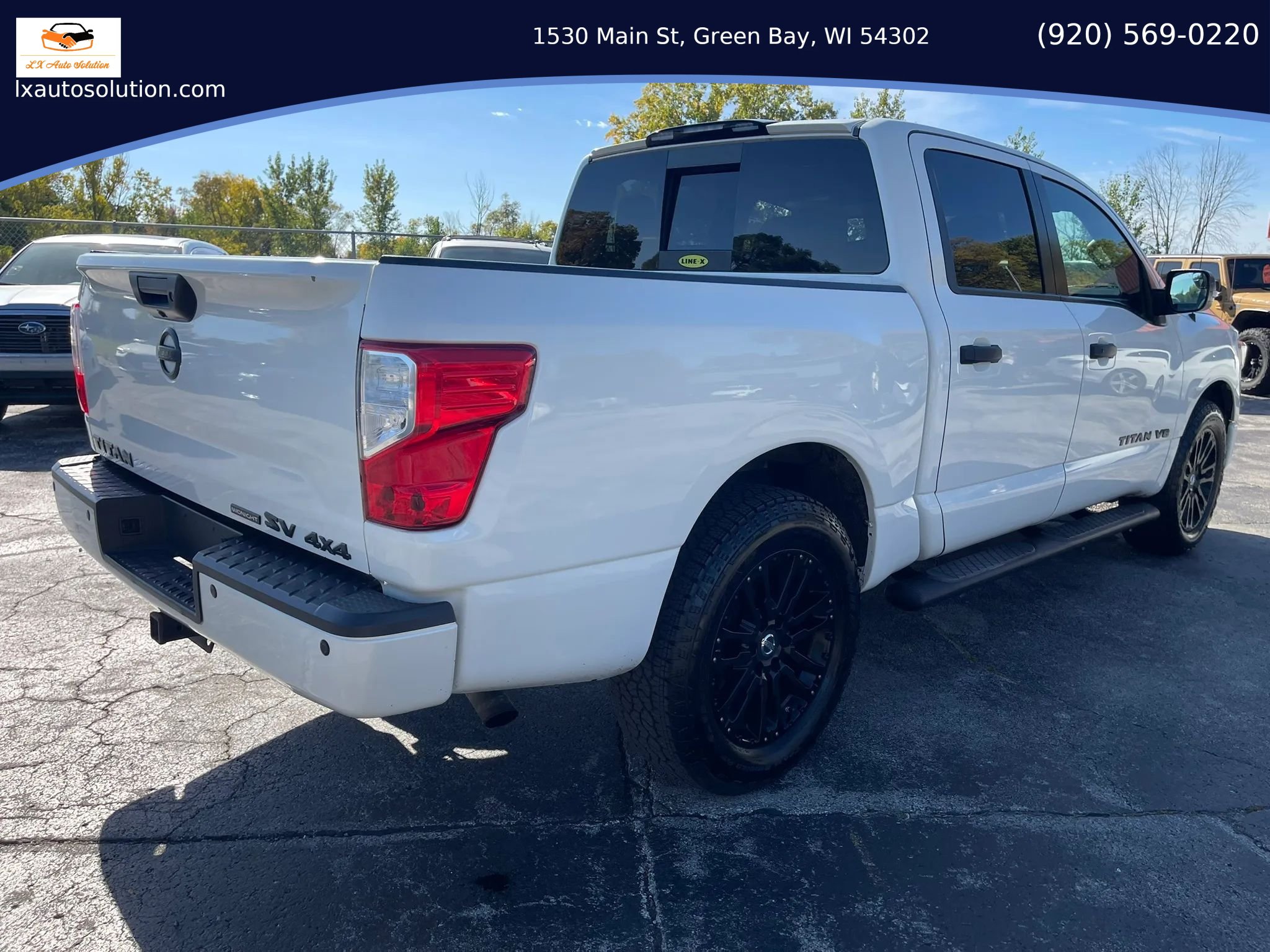 Used 2019 Nissan Titan SV w/ SV Convenience Package AWD/4WD image 2