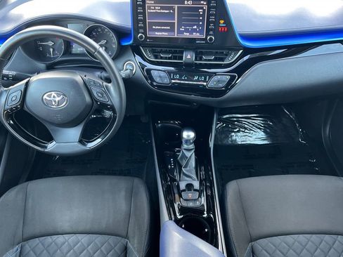 Used 2020 Toyota C-HR XLE image 15