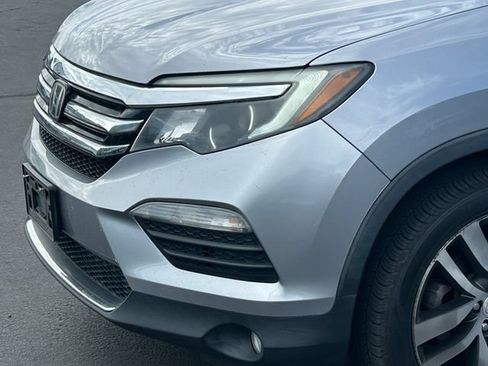 Used 2018 Honda Pilot Touring image 11