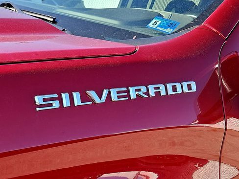 Used 2023 Chevrolet Silverado 1500 LT AWD/4WD image 5