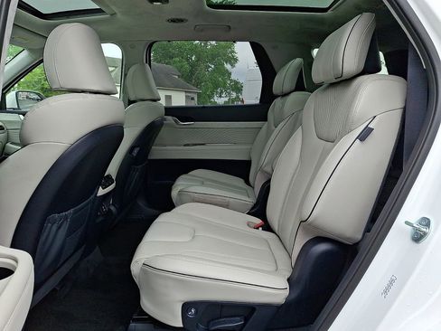 Used 2023 Hyundai Palisade Calligraphy w/ Cargo Package AWD/4WD image 10