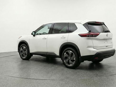 Used 2025 Nissan Rogue SV FWD image 8