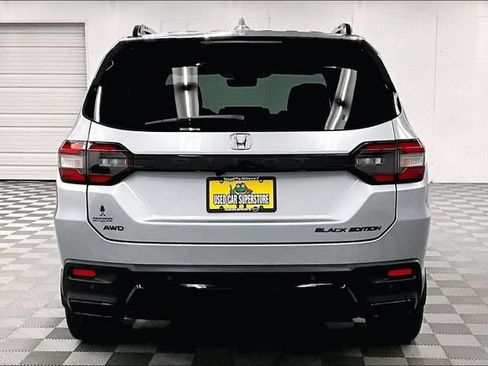 Used 2026 Honda Pilot Black Edition image 5