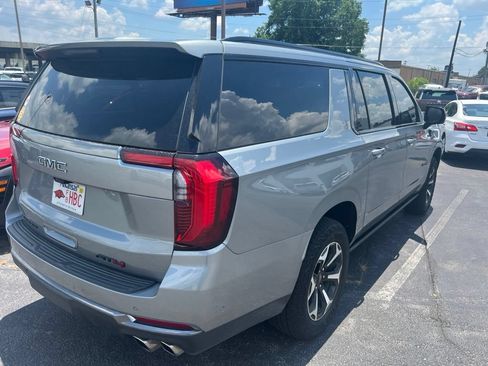 Used 2026 GMC Yukon XL AT4 AWD/4WD image 8
