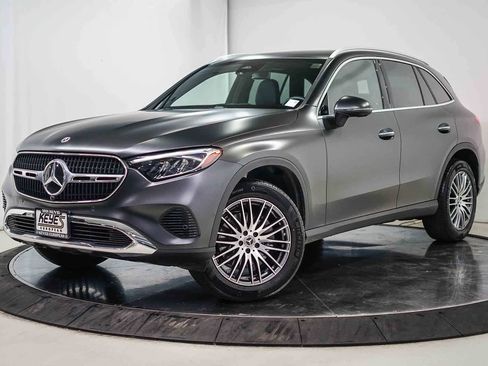 Used 2026 Mercedes-Benz GLC 300 image 1