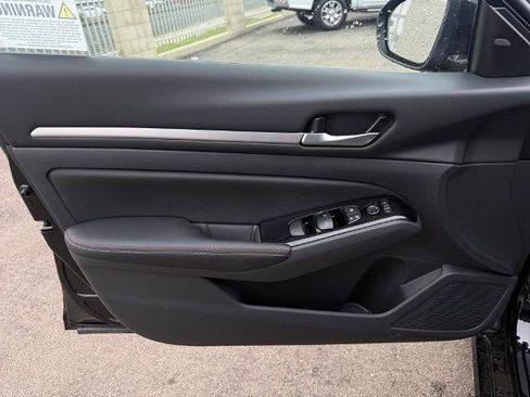 New 2025 Nissan Altima 2.5 SR w/ SR Premium Package image 19