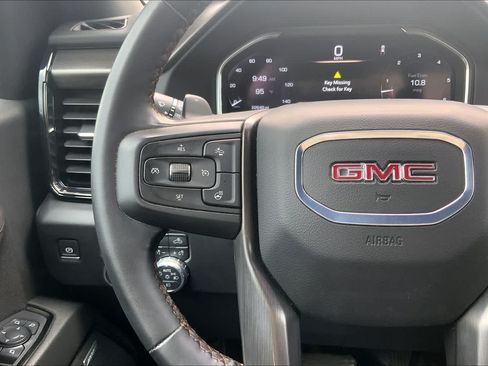 Used 2024 GMC Sierra 1500 AT4 w/ Technology Package AWD/4WD image 24