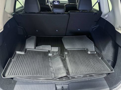 Certified 2026 Nissan Rogue SV AWD/4WD image 40
