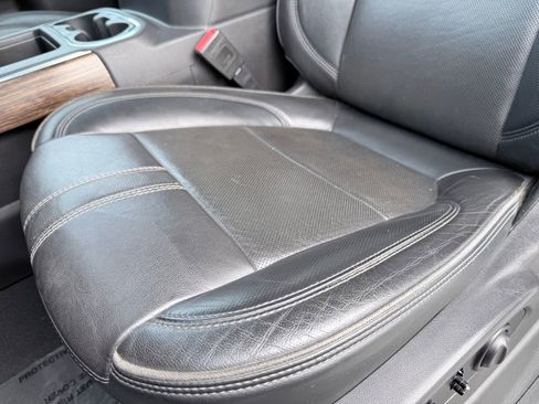 Used 2020 Chevrolet Silverado 1500 High Country w/ Technology Package image 25