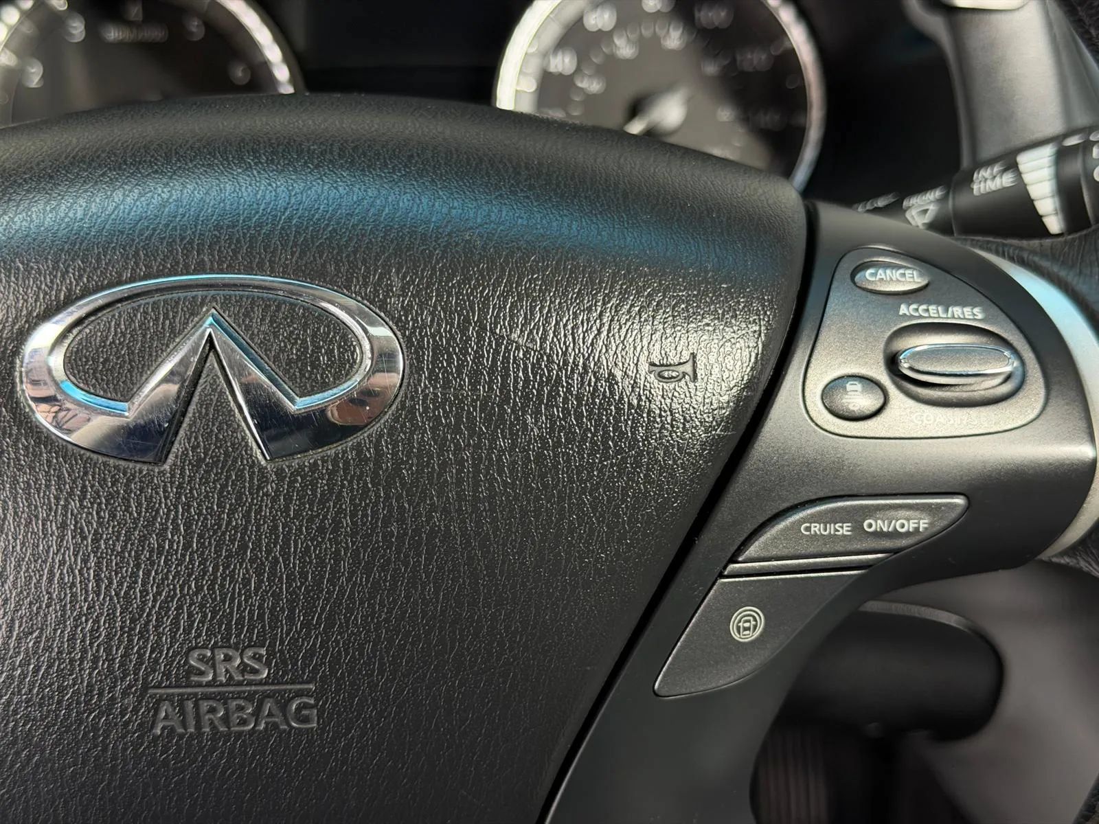 Used 2013 INFINITI JX35 FWD w/ Premium Pkg image 39