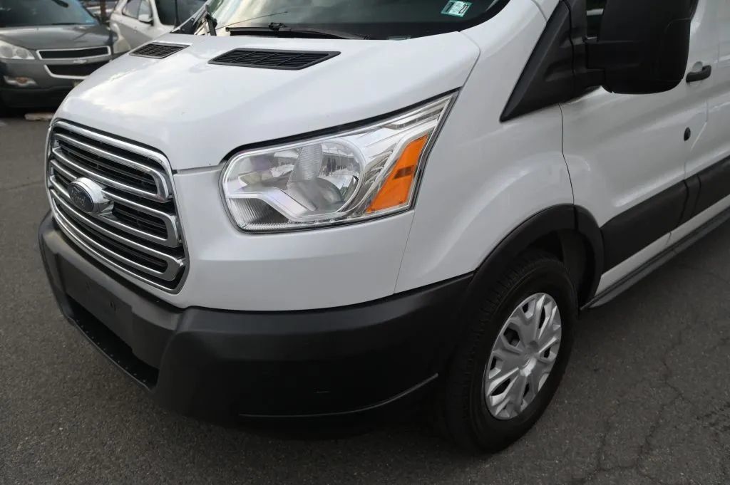 Used 2019 Ford Transit 350 XLT RWD image 9