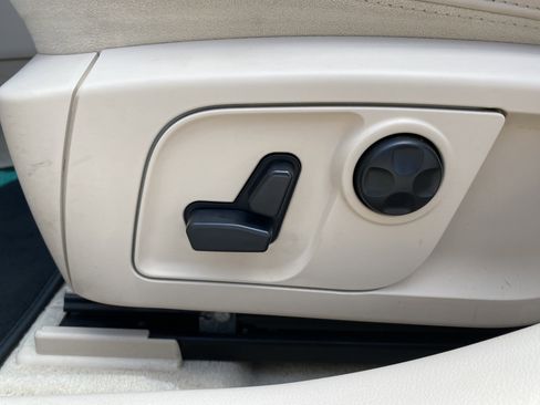 Used 2016 Maserati Ghibli RWD image 18