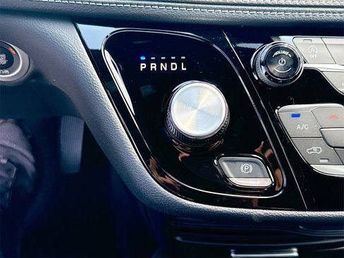 New 2026 Chrysler Pacifica Select image 16