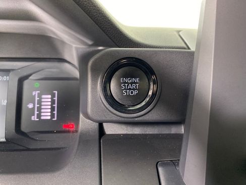 Certified 2025 Toyota Tacoma SR image 19