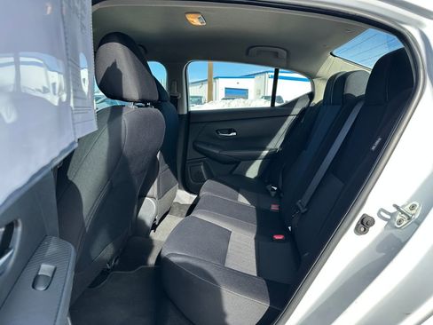 Used 2023 Nissan Sentra SV image 11