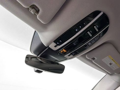 Used 2019 Porsche Panamera 4 image 25