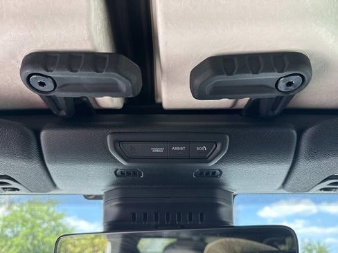 Used 2022 Jeep Wrangler Unlimited Rubicon w/ LED Lighting Group image 45