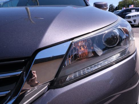 Used 2015 Honda Accord EX-L image 9