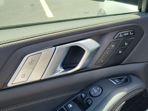 New 2027 BMW X7 M60i AWD/4WD image 16