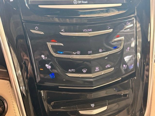 Used 2018 Cadillac Escalade Luxury w/ LPO, Radiant Package AWD/4WD image 15