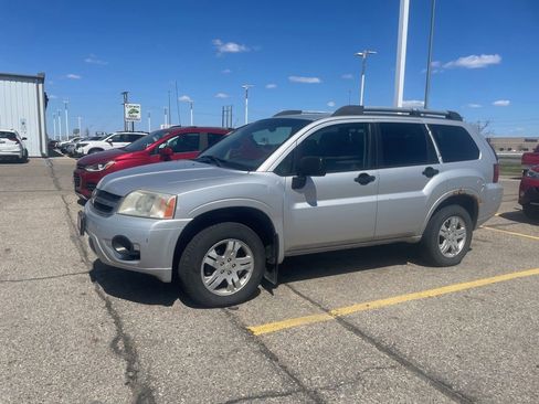 Used 2008 Mitsubishi Endeavor LS AWD/4WD image 7