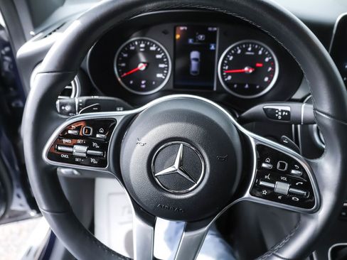 Used 2021 Mercedes-Benz GLC 300 4MATIC Coupe image 21