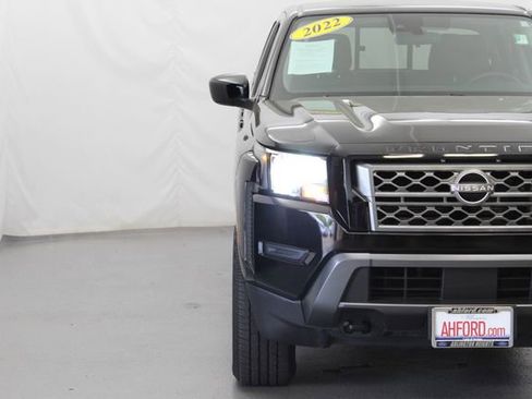 Used 2022 Nissan Frontier SV w/ Technology Package AWD/4WD image 4