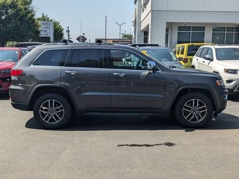 Certified 2021 Jeep Grand Cherokee Limited image 2