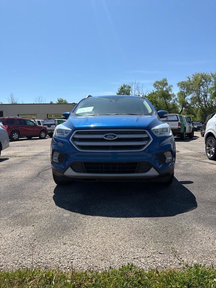 Used 2017 Ford Escape Titanium w/ Equipment Group 301A AWD/4WD image 9