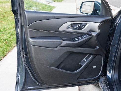 Used 2019 Chevrolet Traverse LT w/ LT Premium Package image 8